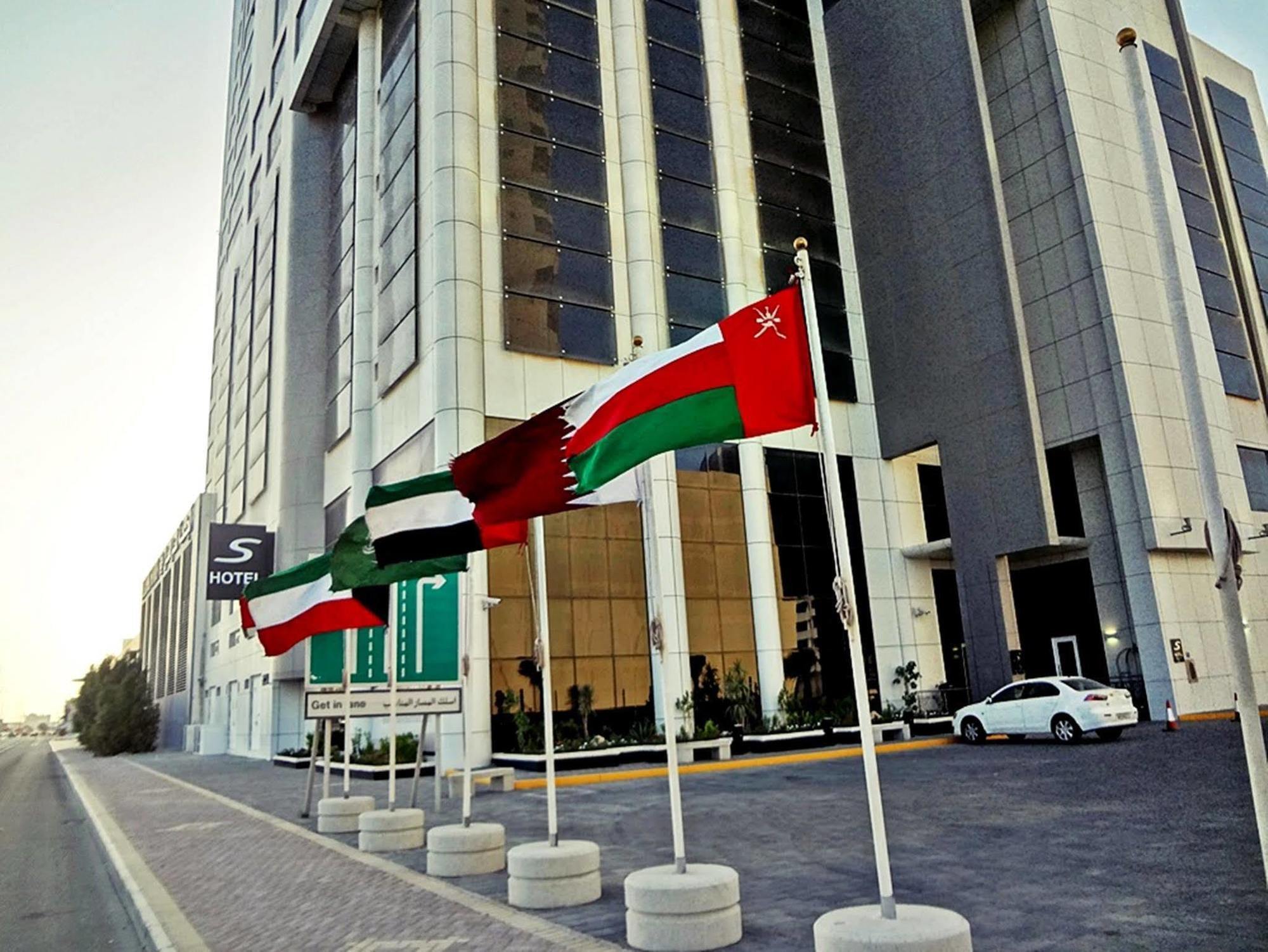 S Hotel Bahrain Манама Екстер'єр фото